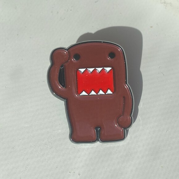 Domo Kun Enamel Pin Anime Cartoon Japan Kawaii Y2K Emo Mall Goth Tweemo Scene - Picture 1 of 6